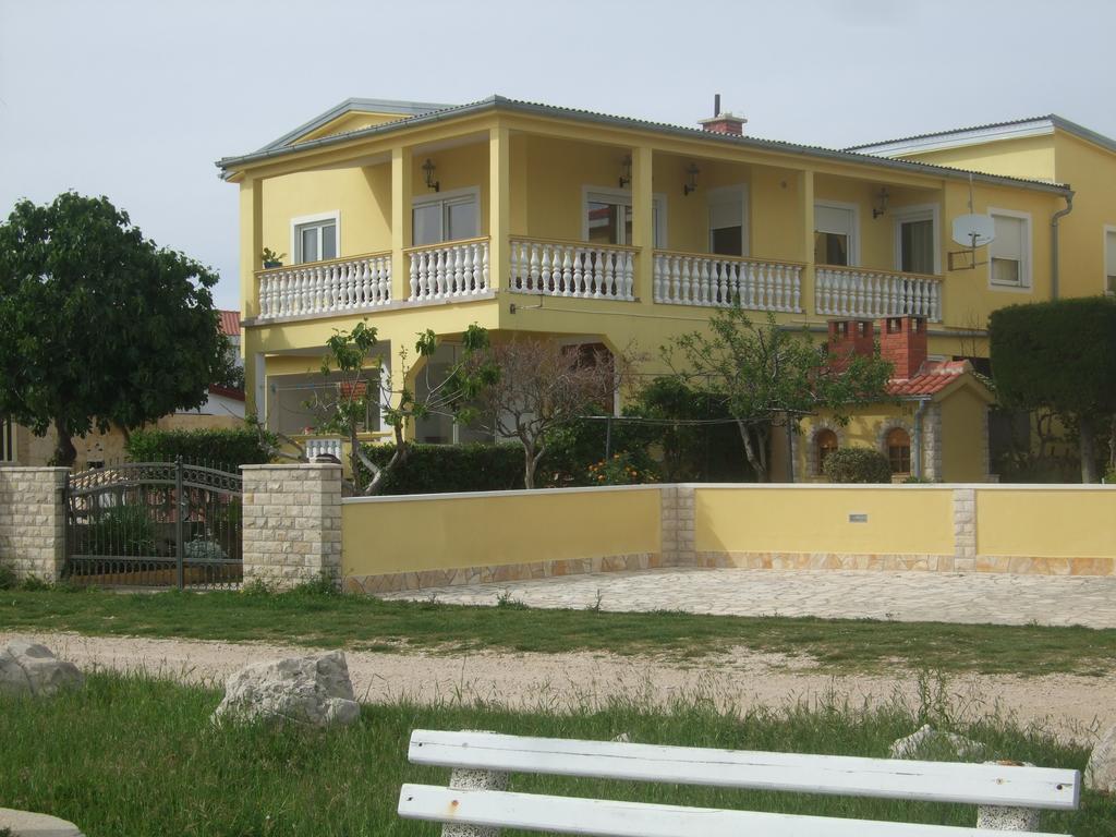 Deby Beach House Vir Extérieur photo