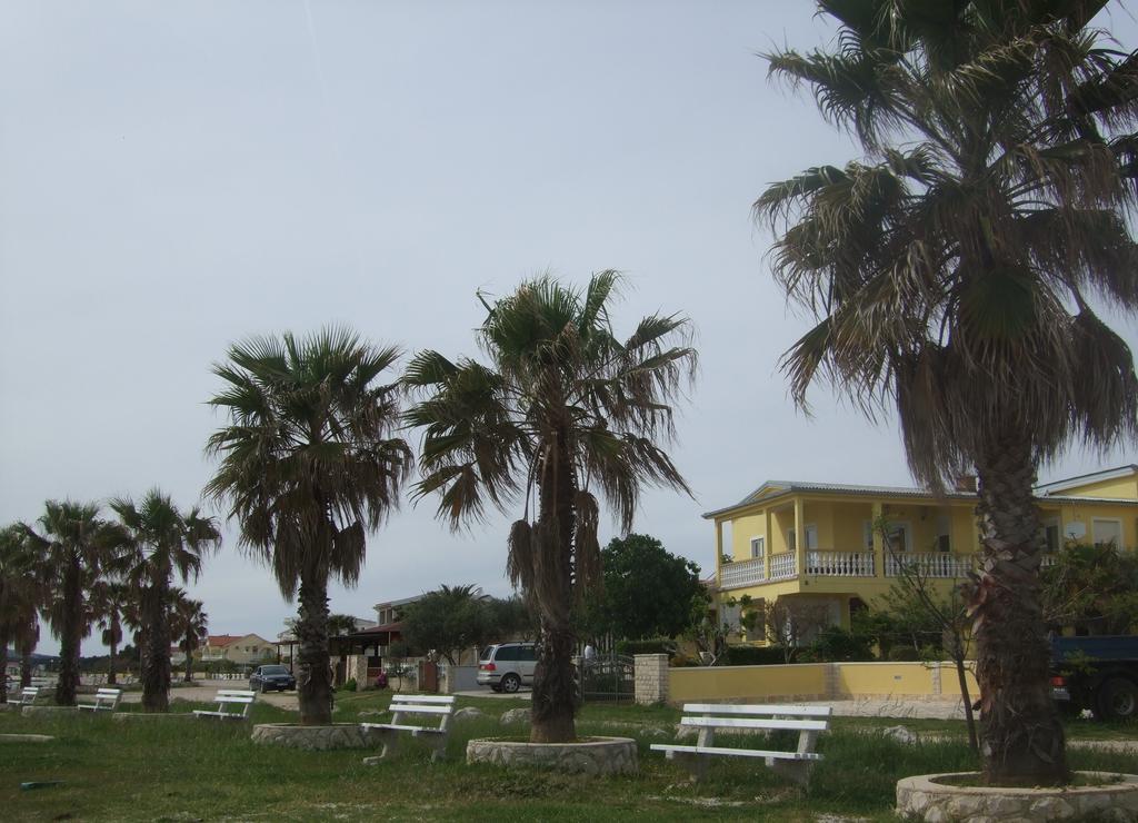 Deby Beach House Vir Extérieur photo
